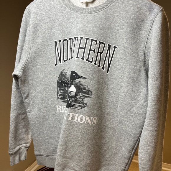 Northern Reflections Heather Gray Mallard 🦆 Crewneck - Picture 6 of 9